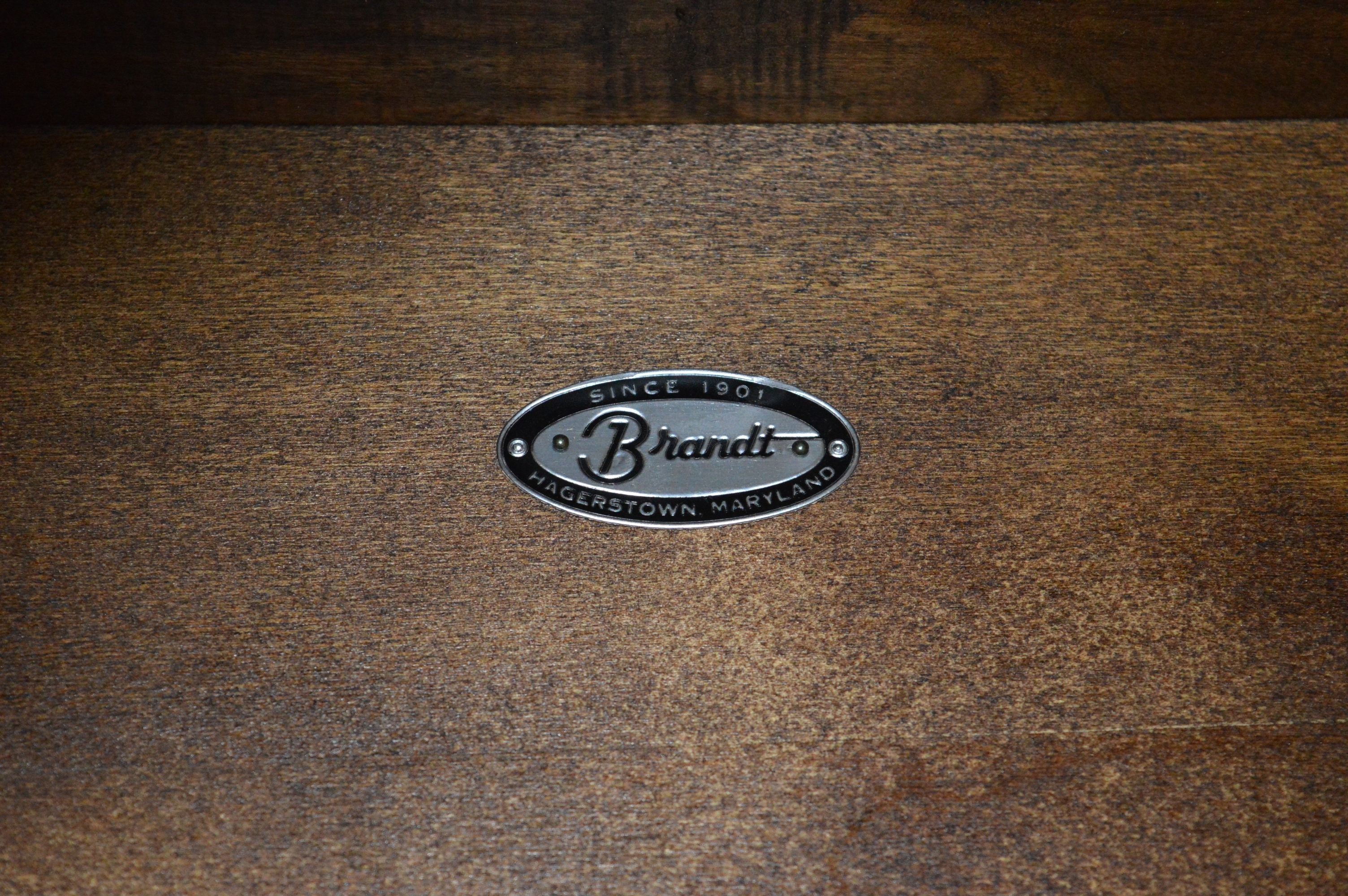 Brandt Furniture Queen Anne Style Side Table With Nesting Tables EBTH