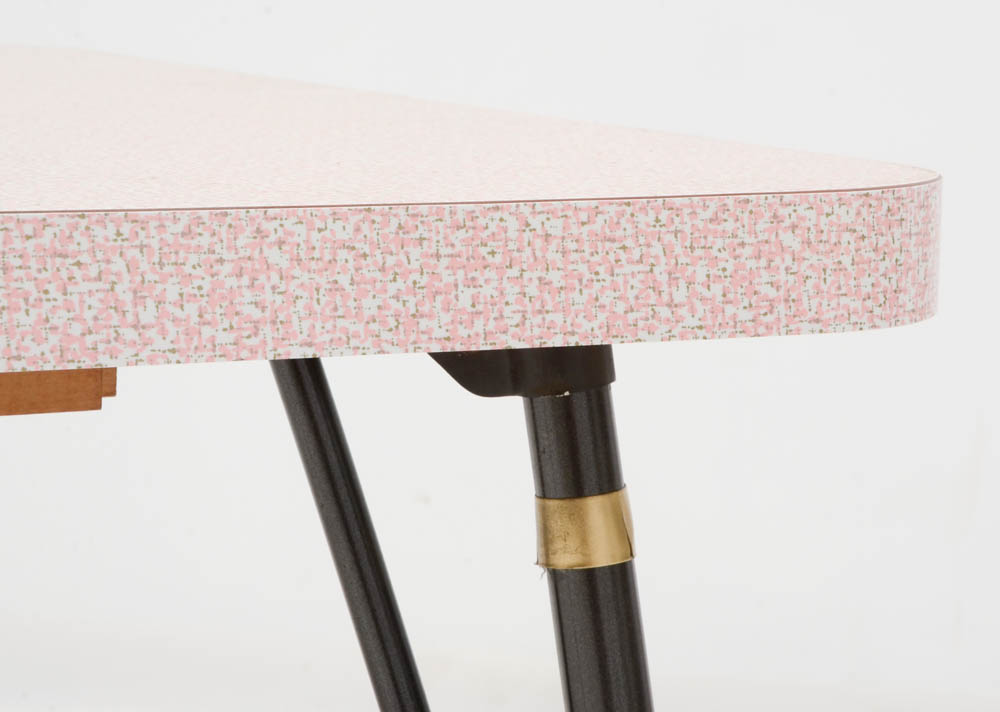 Vintage Laminated Table with Two Leaves EBTH