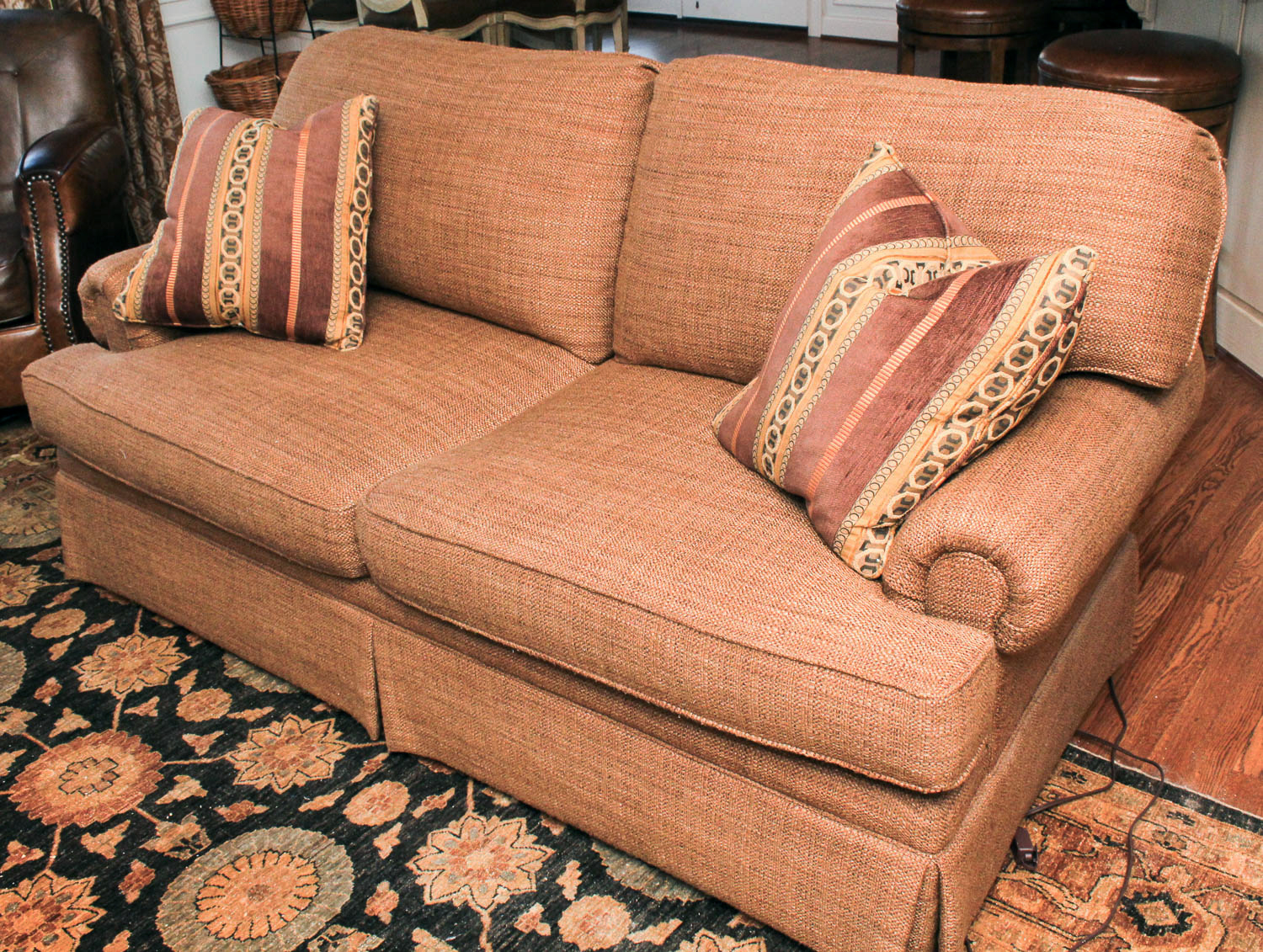 Traditional Taylor King Sofa EBTH