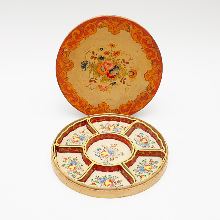 Vintage Wooden Japanese Box with Ceramic Nesting Dishes EBTH