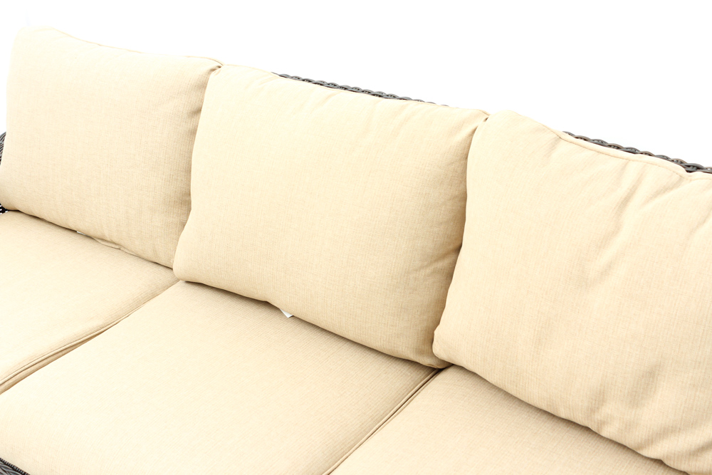 Hampton Bay "Woodbury" Wicker Patio Sofa EBTH