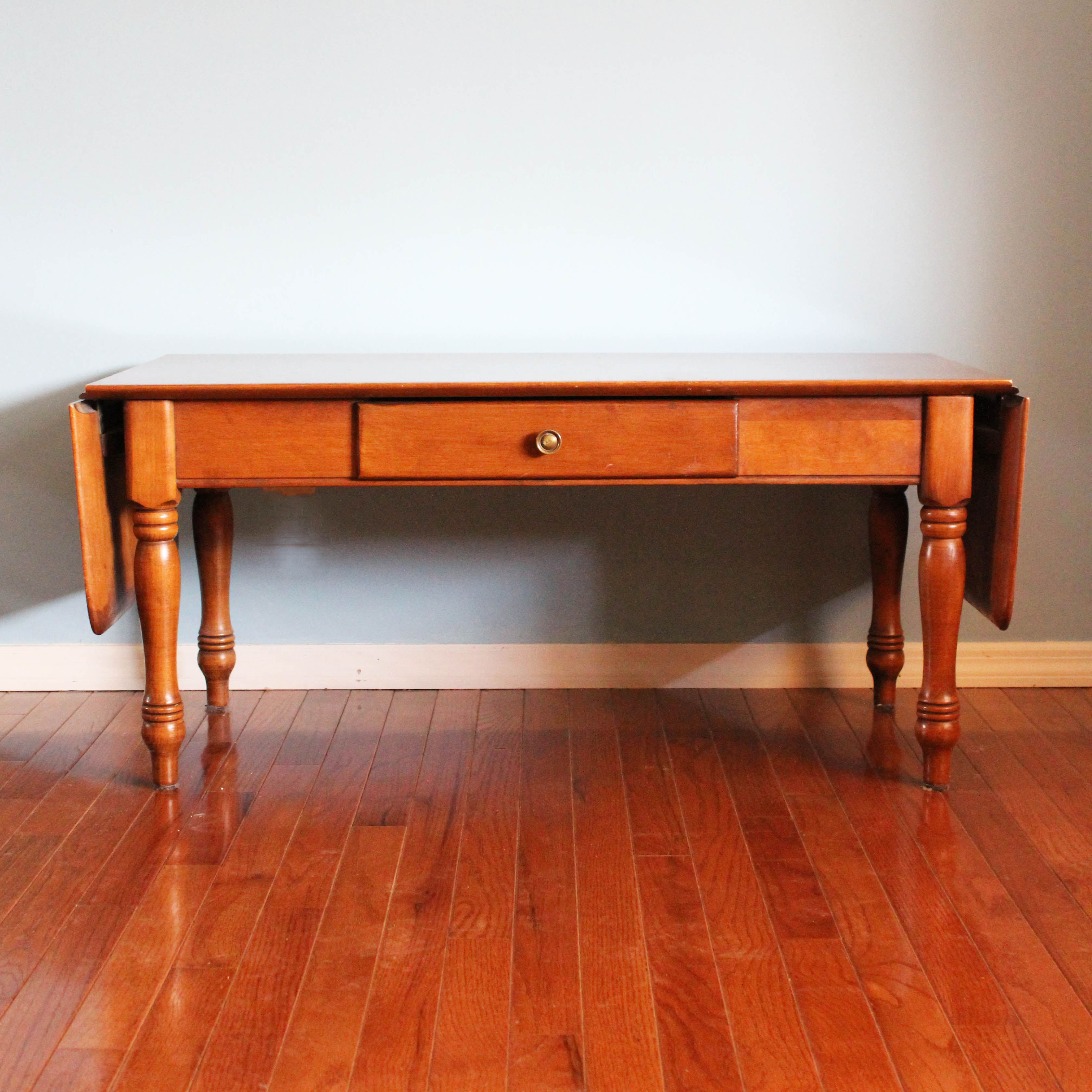 Sprague & Carleton Drop Leaf Rock Maple Coffee Table EBTH