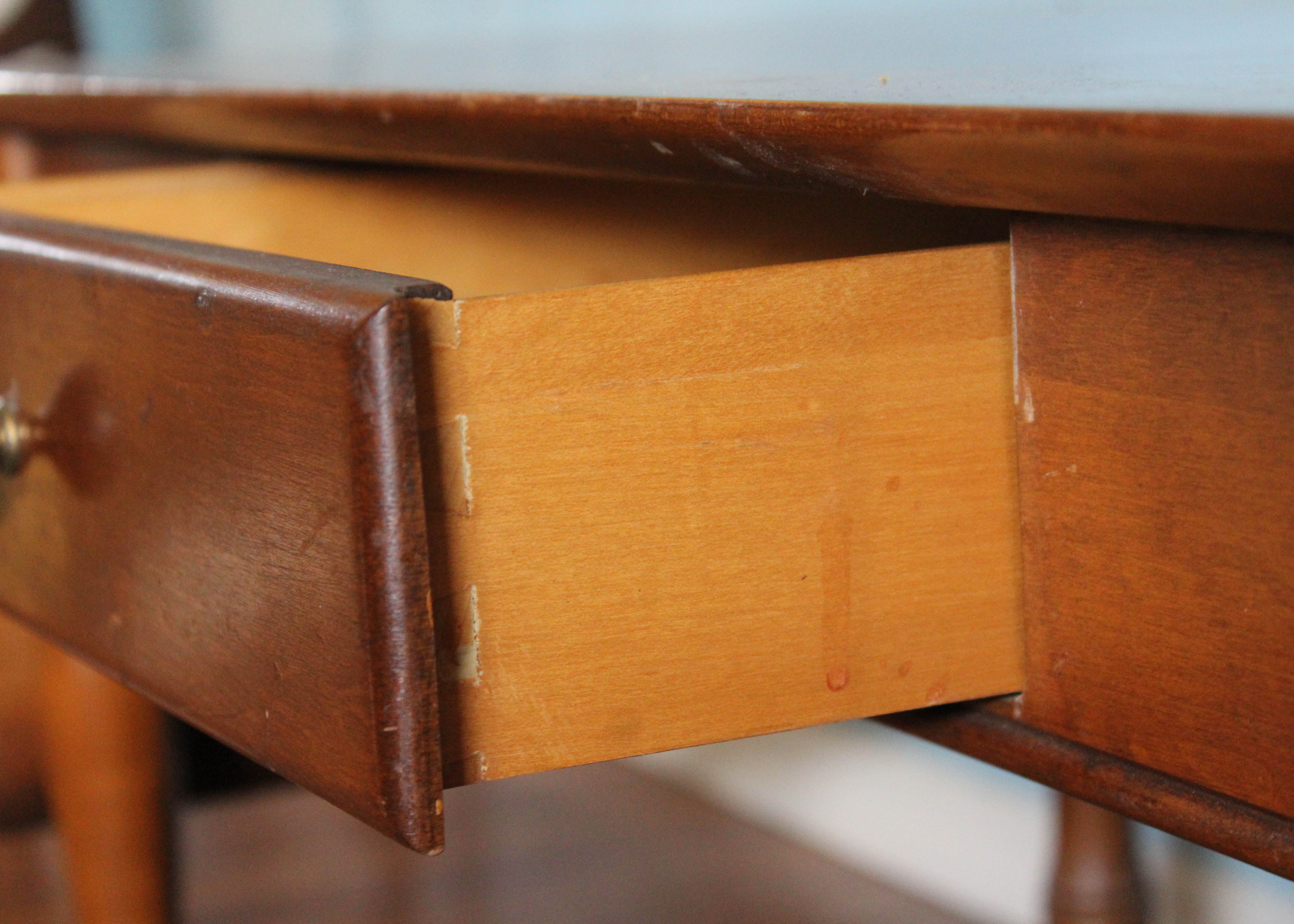 Sprague & Carleton Drop Leaf Rock Maple Coffee Table EBTH