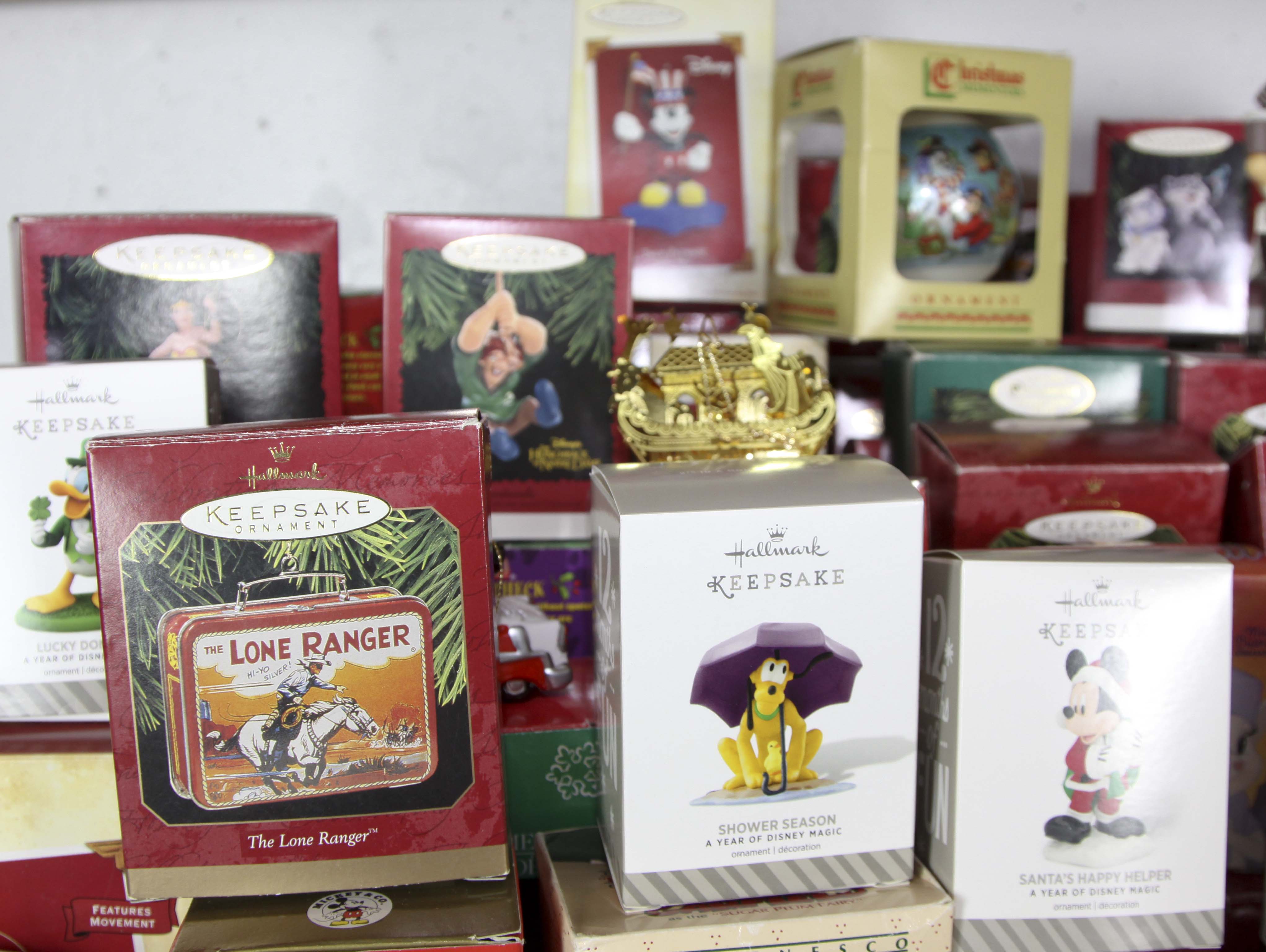 Hallmark Cartoon Characters Ornament Collection | EBTH