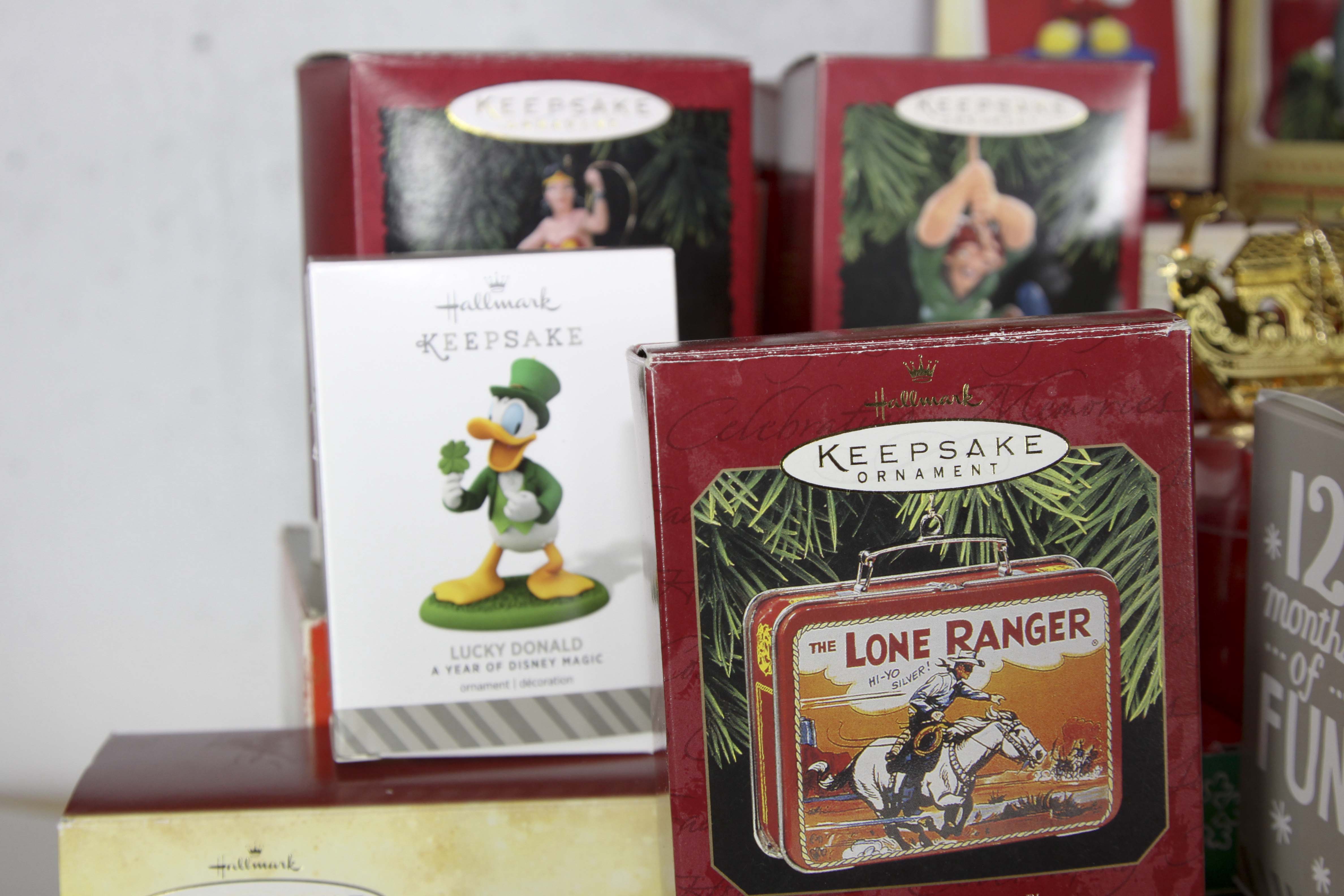 Hallmark Cartoon Characters Ornament Collection | EBTH