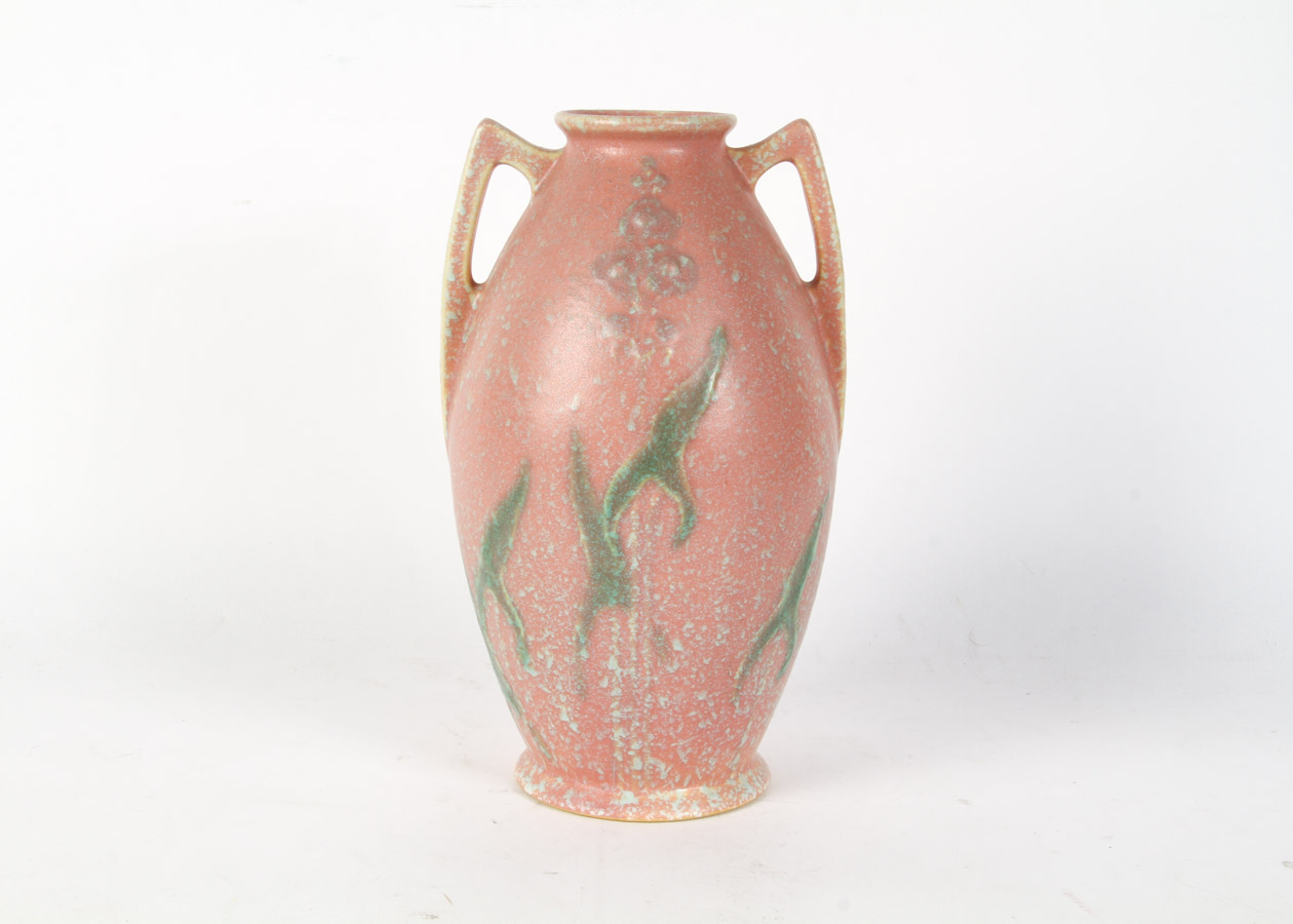Roseville Pottery Cremona Vase in Rose EBTH