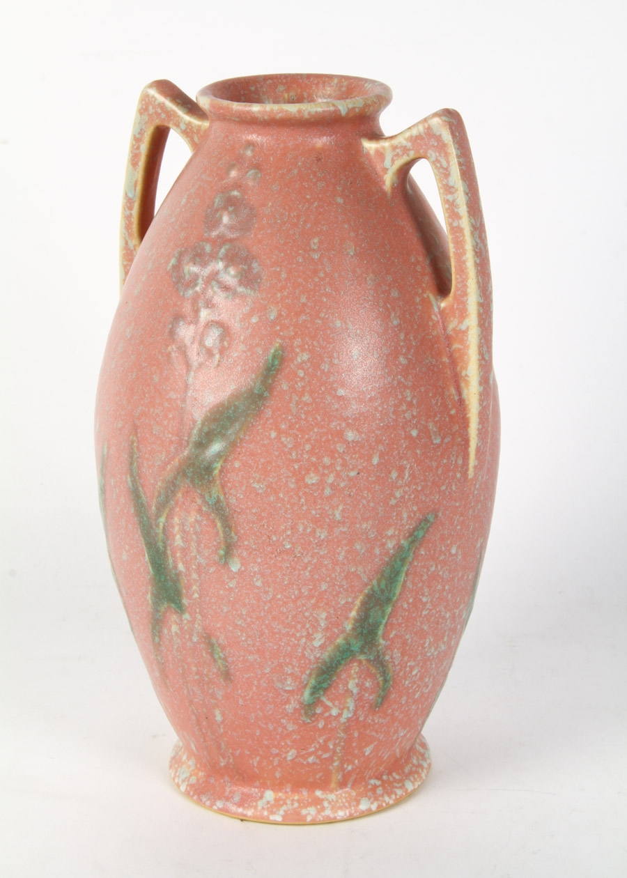 Roseville Pottery Cremona Vase in Rose EBTH