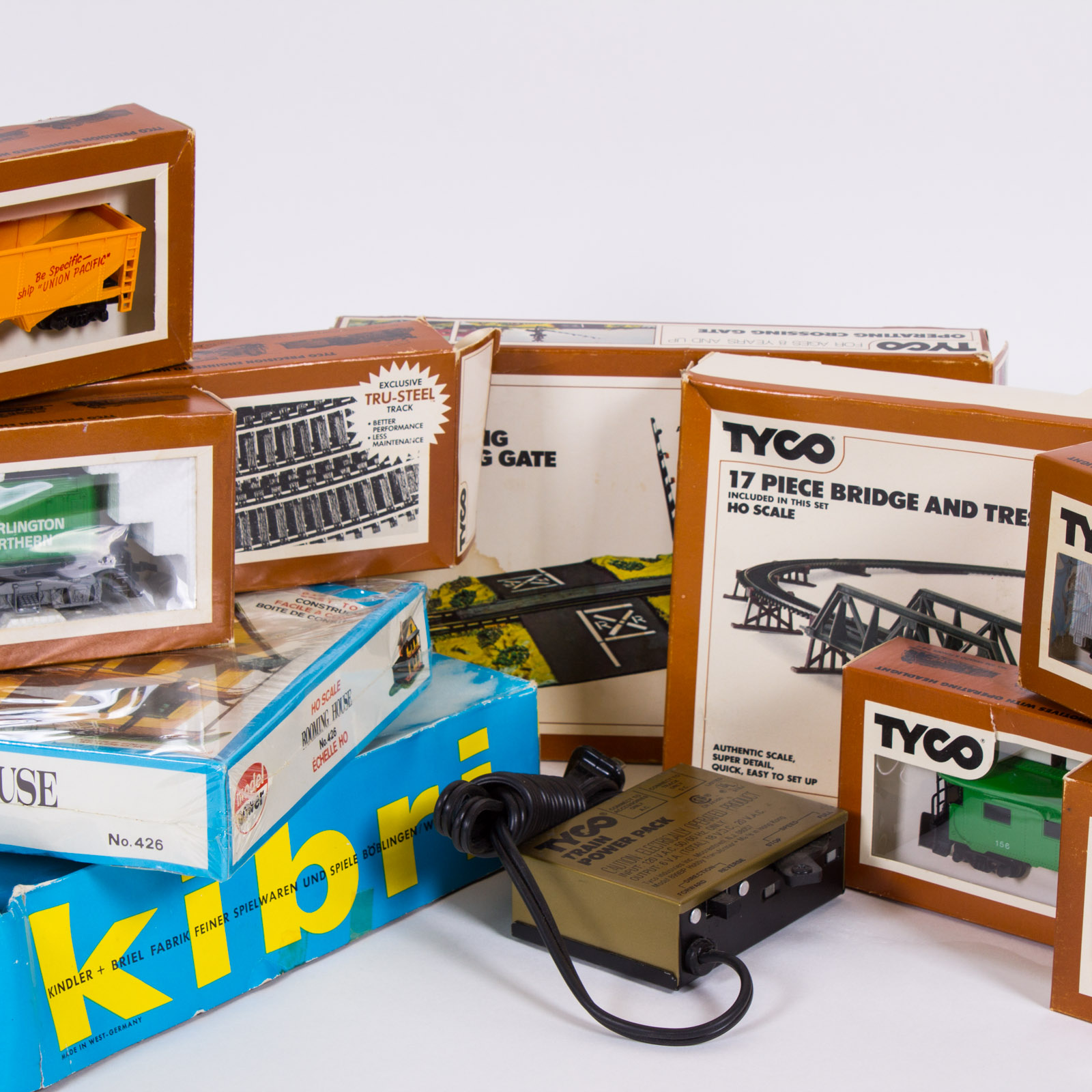 Collection of Vintage Tyco Trains With Power Pack EBTH