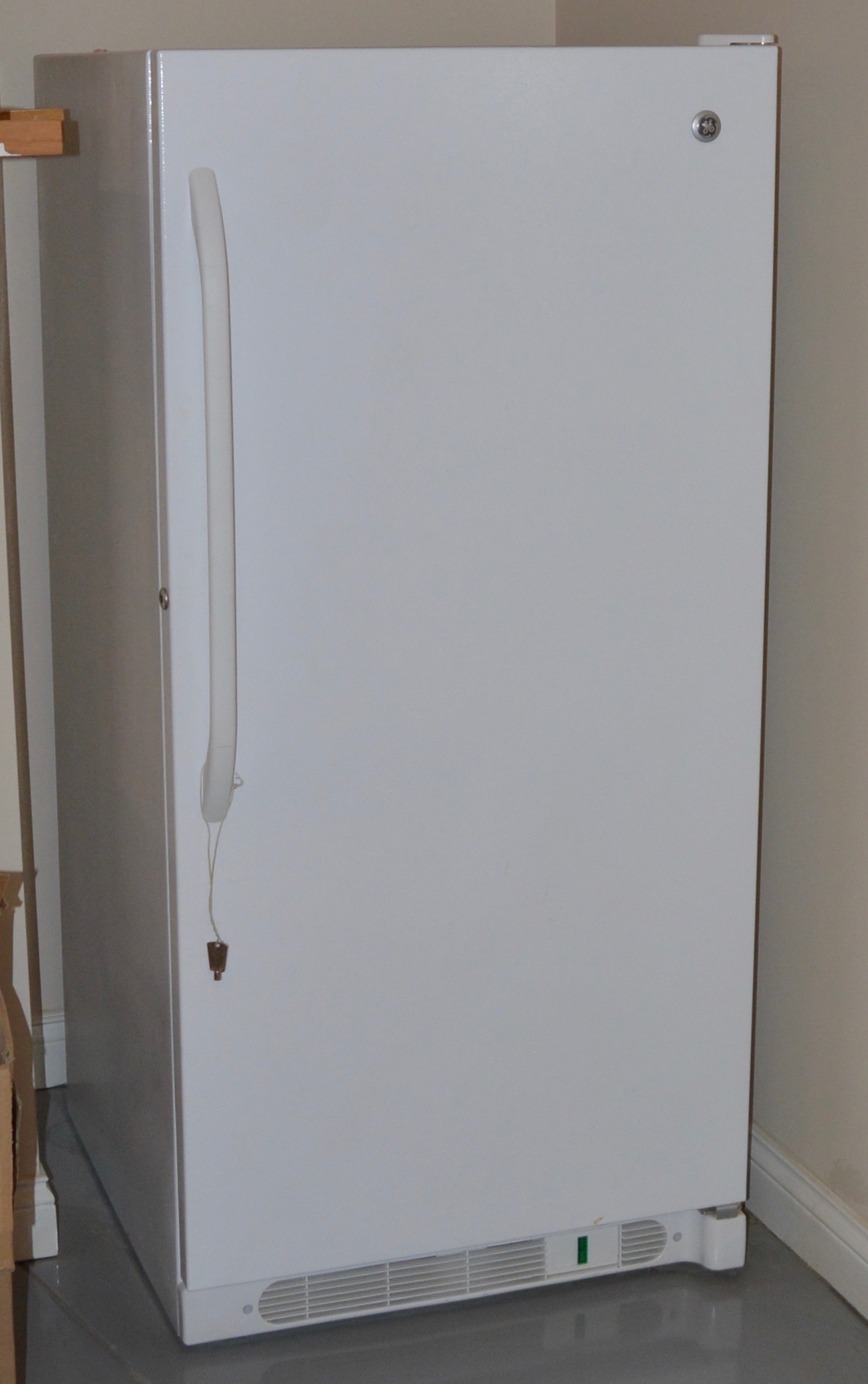 Upright General Electric Freezer EBTH