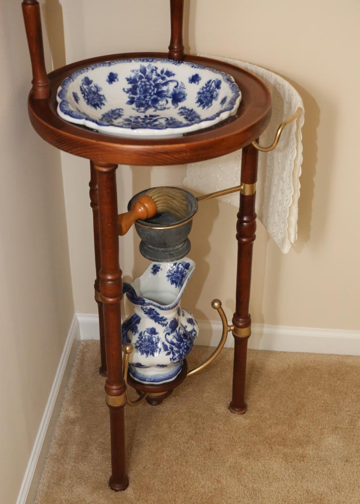 Vintage Wash Basin Stand EBTH