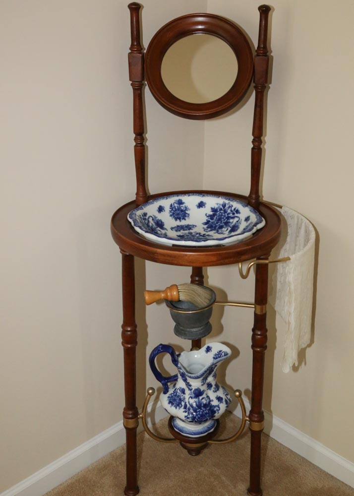Vintage Wash Basin Stand EBTH