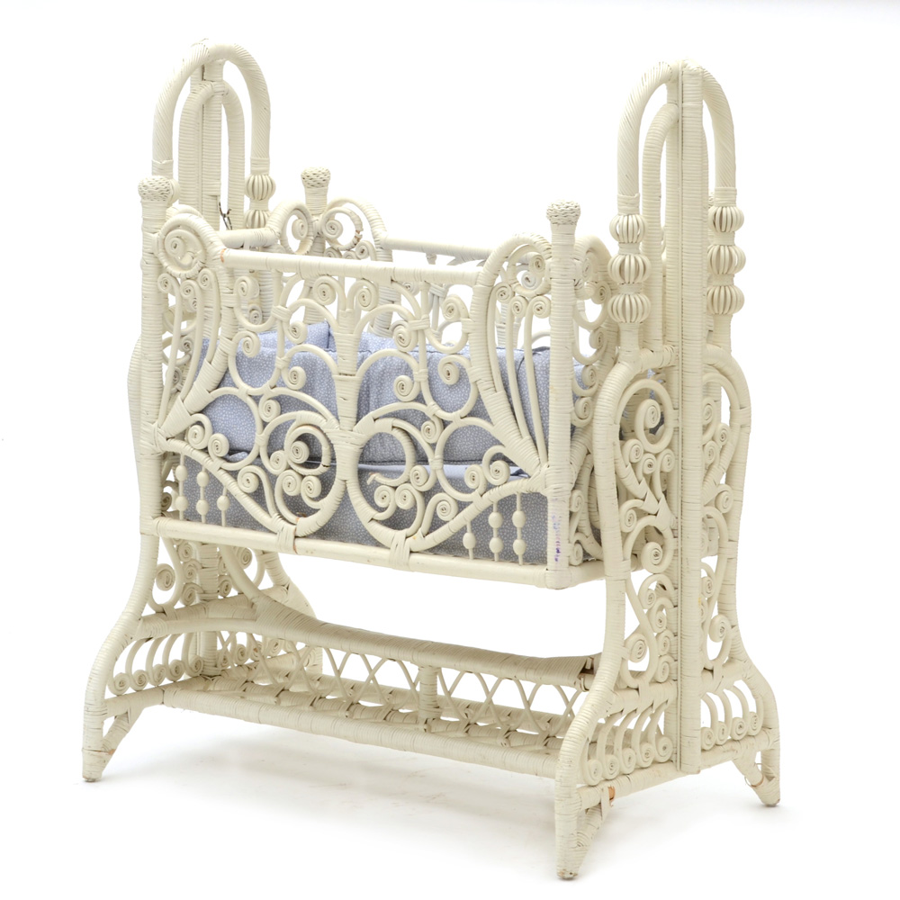 Vintage Victorian Style Wicker Crib EBTH