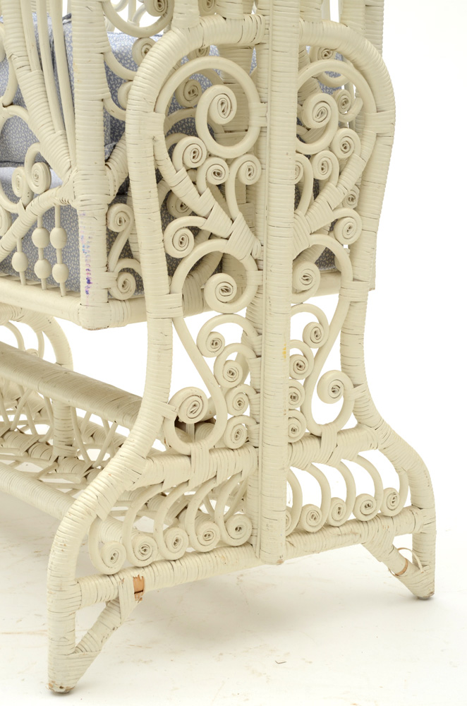 Vintage Victorian Style Wicker Crib EBTH