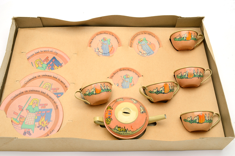 Circa 1930s Ohio Art Co. Tin Litho Tea Set | EBTH