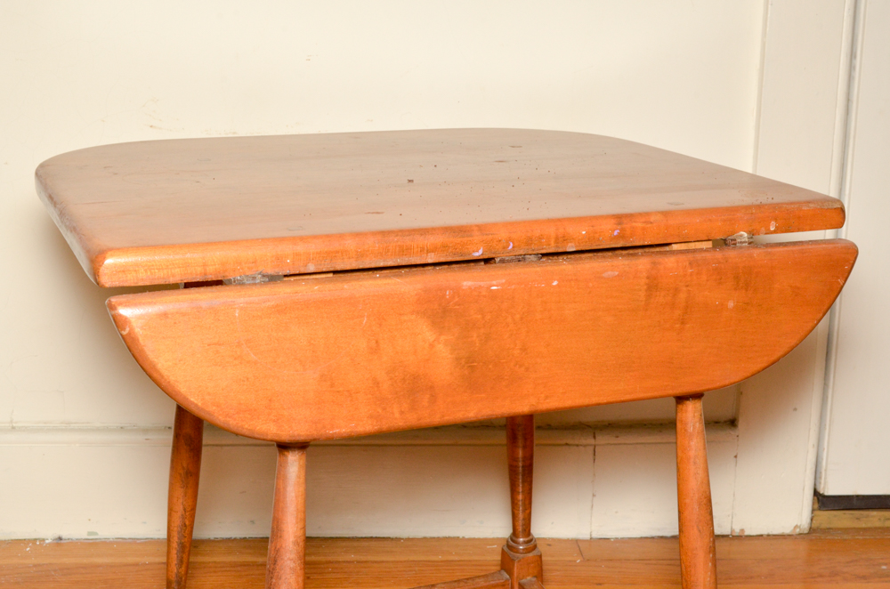 Turned Maple DropLeaf Occasional Table EBTH