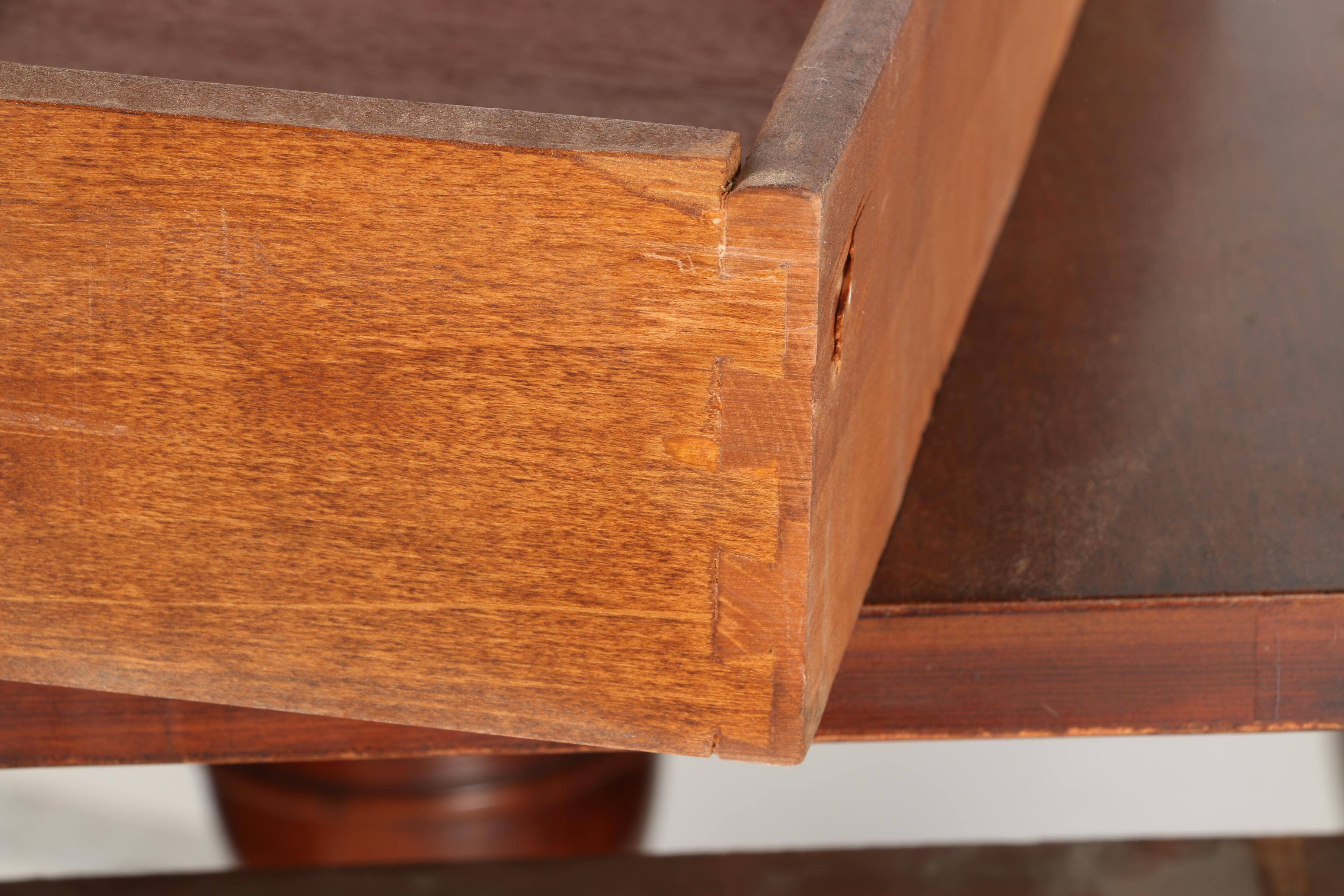 Duncan Phyfe Style Drop Leaf Table EBTH