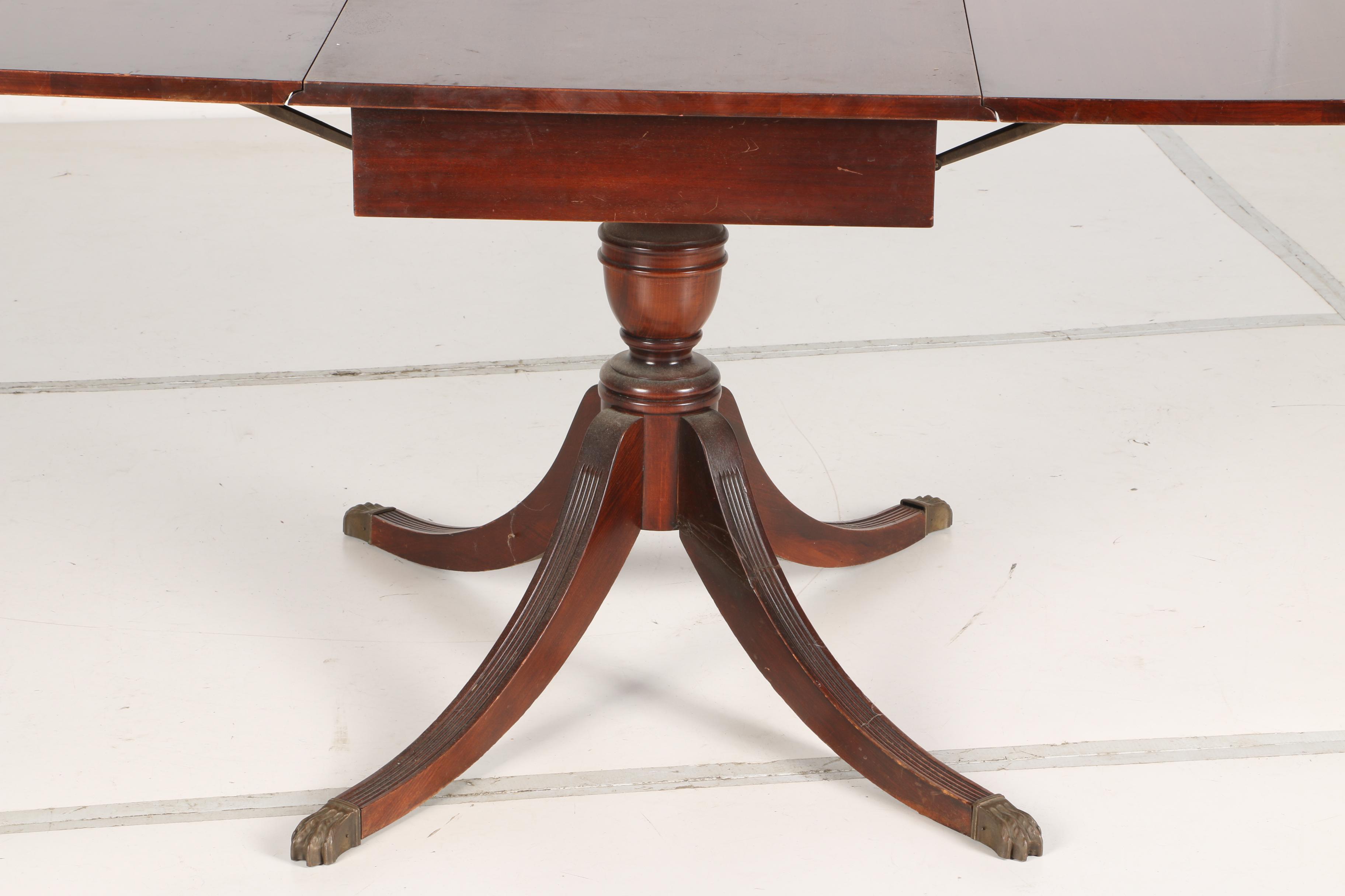 Duncan Phyfe Style Drop Leaf Table EBTH