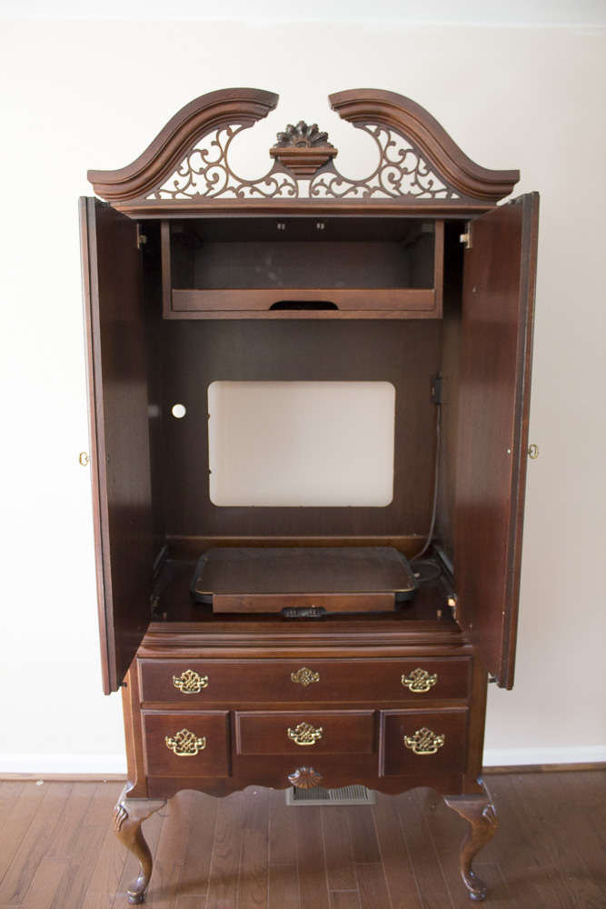 Queen Anne Style Entertainment Center EBTH