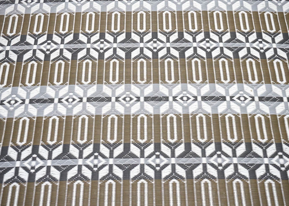 Pair of Mad Mats Indoor/Outdoor Woven Recycled Plastic Rug | EBTH