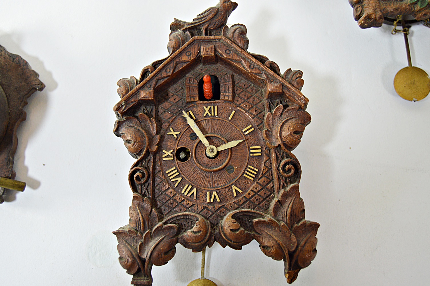 Seven Vintage Keebler Miniature Pendulette Cuckoo Clocks EBTH