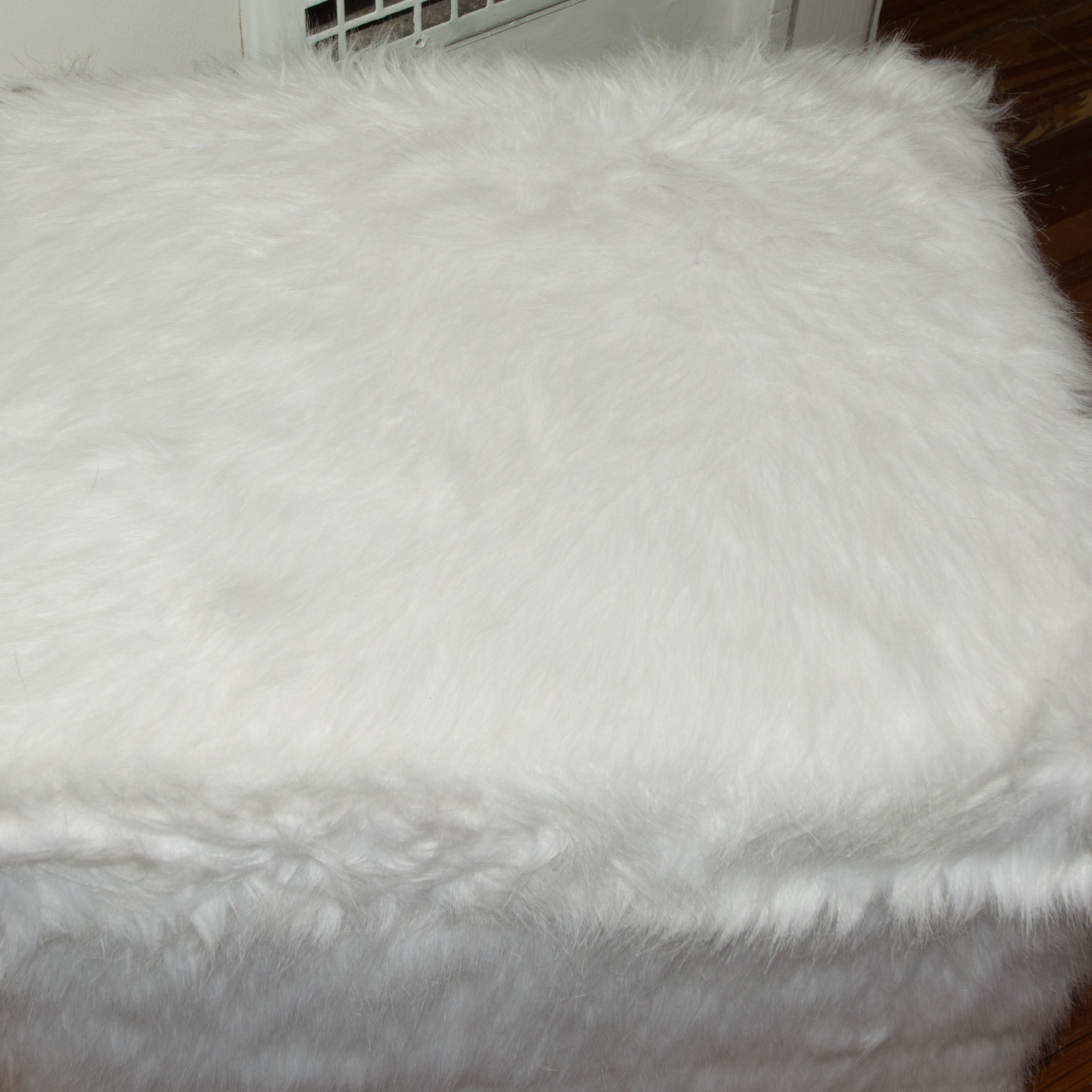 White Faux Fur Storage Ottoman EBTH