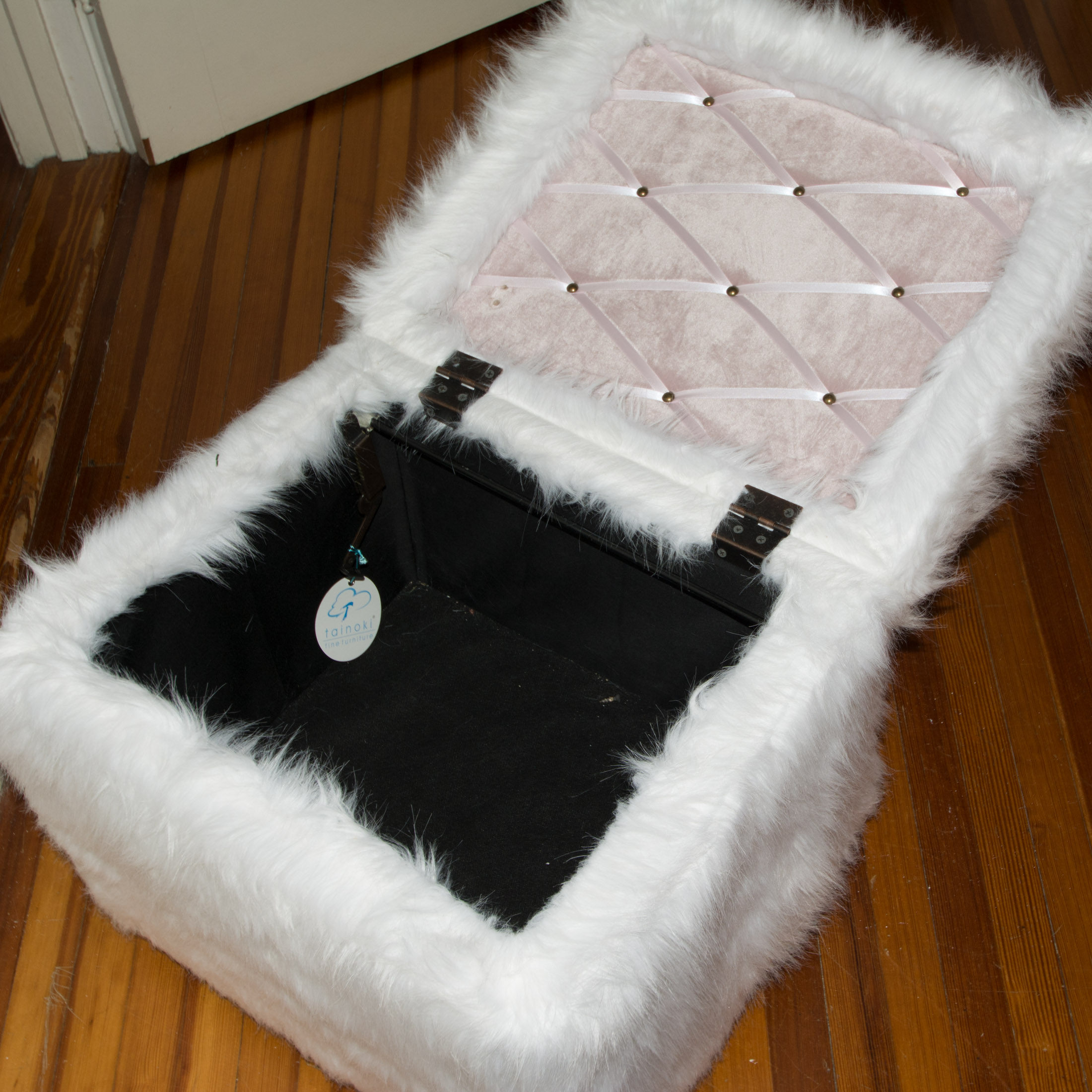 White Faux Fur Storage Ottoman EBTH