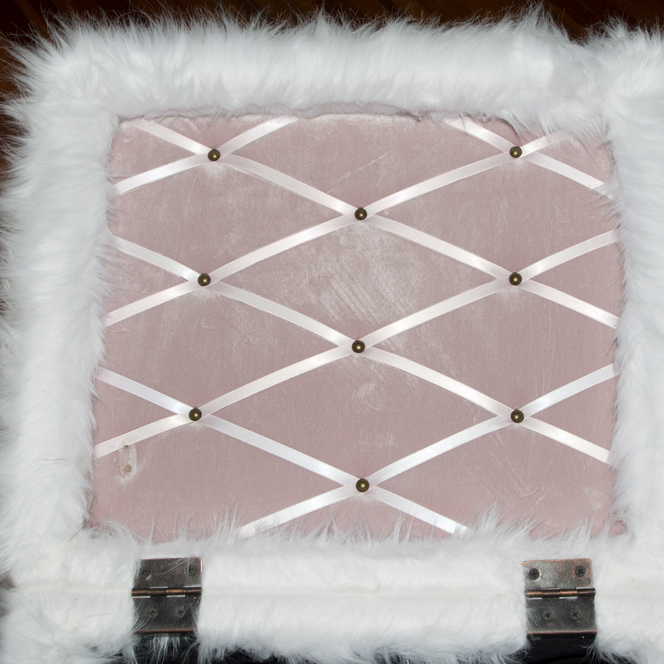 White Faux Fur Storage Ottoman EBTH