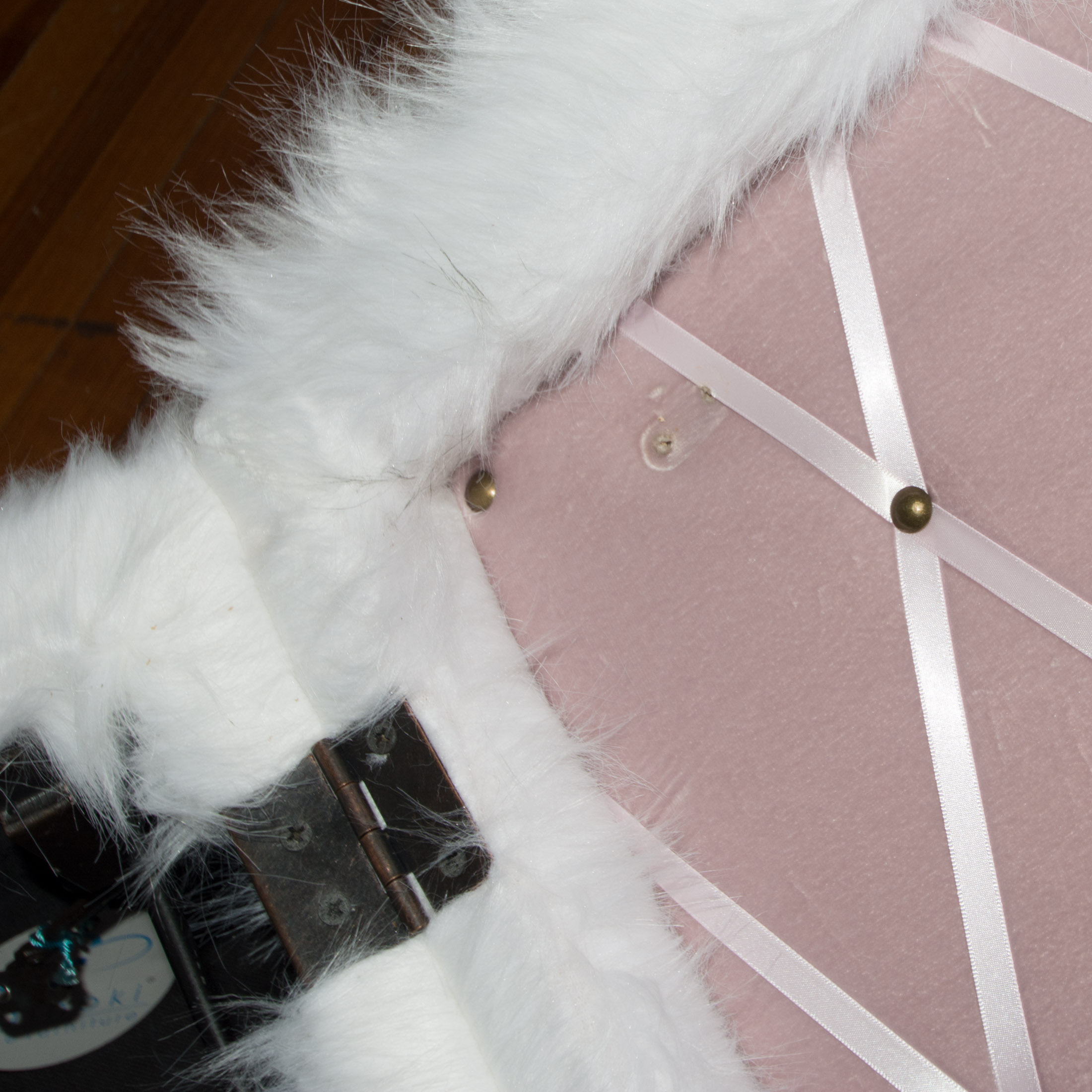 White Faux Fur Storage Ottoman EBTH