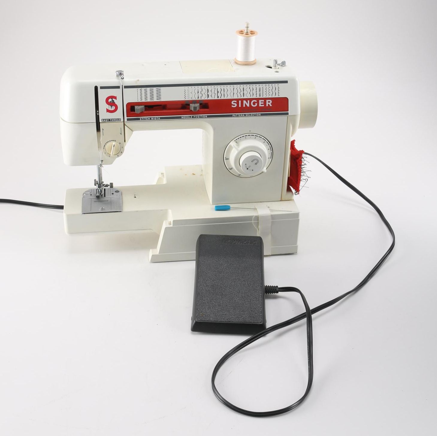 Electric Singer Sewing Machine EBTH