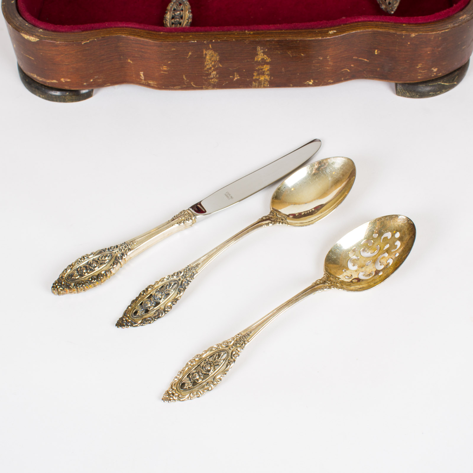 Oneida Heirloom "Grand Majesty" Sterling Silver Flatware Collection EBTH