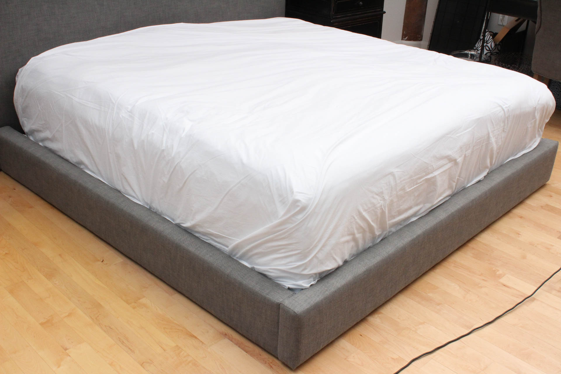 Restoration Hardware King Size Cloud Platform Bed | EBTH