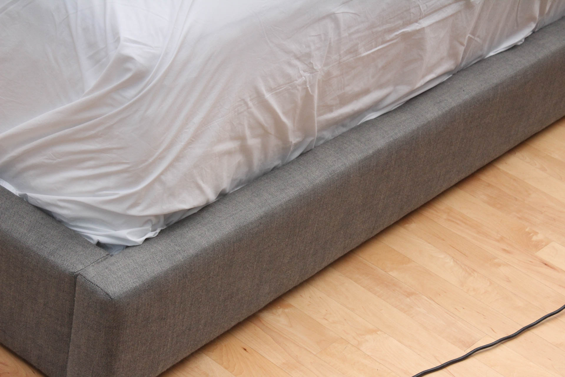 Restoration Hardware King Size Cloud Platform Bed EBTH