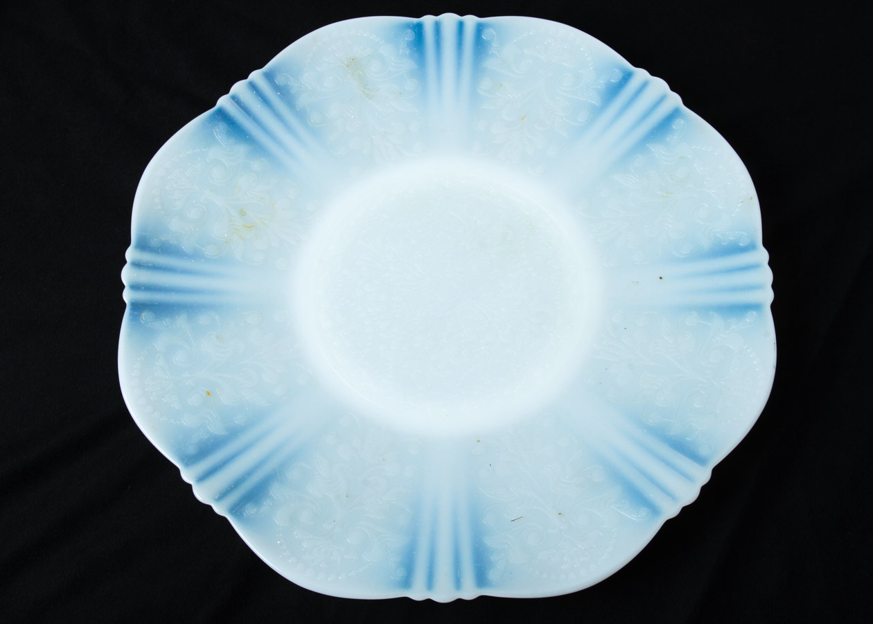 Opalescent Monax White Depression Glass Dinner Plates EBTH