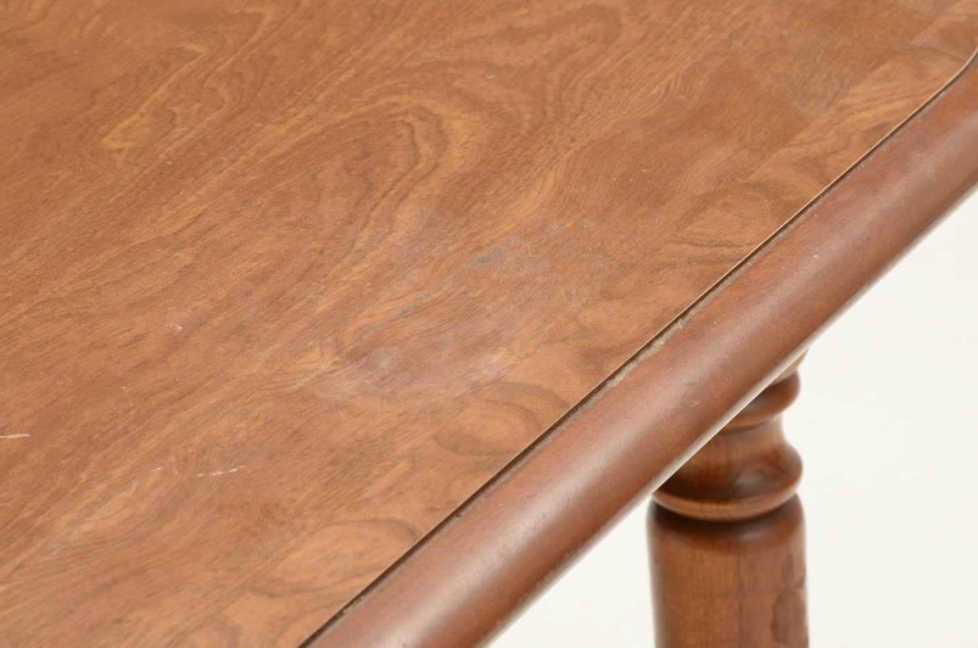 Ethan Allen Maple Dining Table and Six Chairs | EBTH