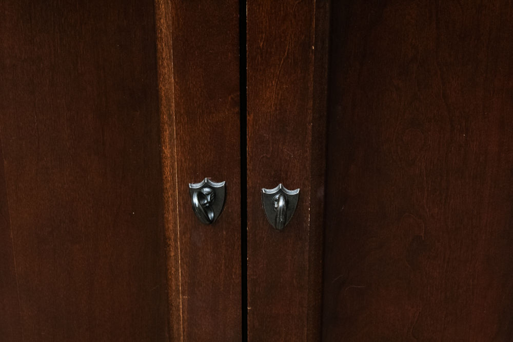 Broyhill "Maison Lenoir" Wardrobe | EBTH