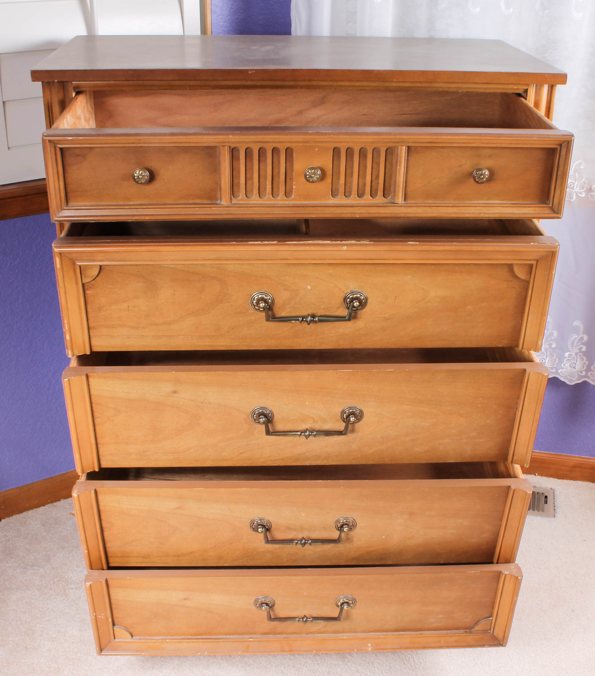 Vintage Bassett Furniture Chest of Drawers EBTH