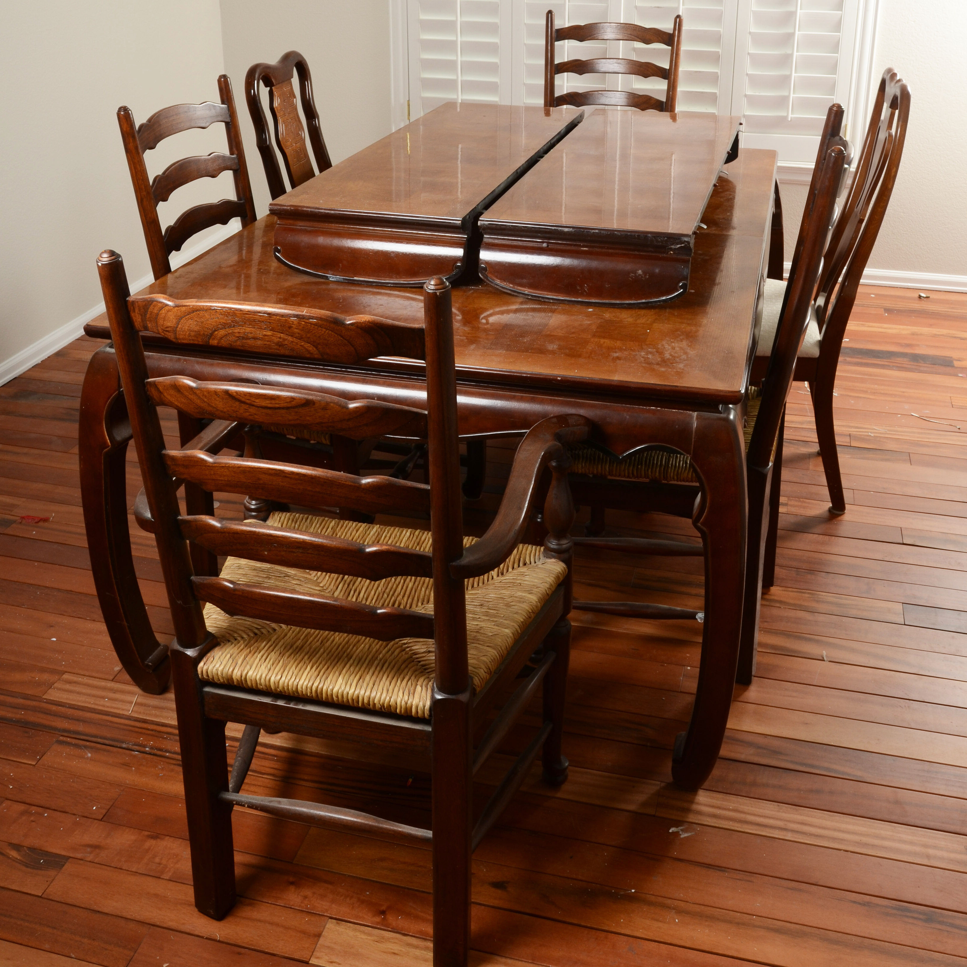 Asian Inspired Dining Room Table with Chairs | EBTH