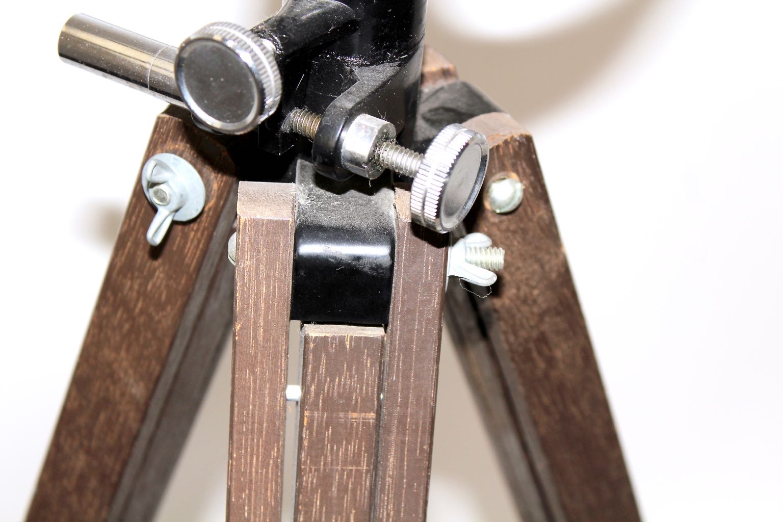 Jason 307 Explorer Astronomical Telescope with Wood Stand EBTH