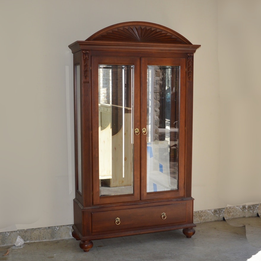 Ethan Allen "British Classics" Mirrored and Lighted Curio Cabinet