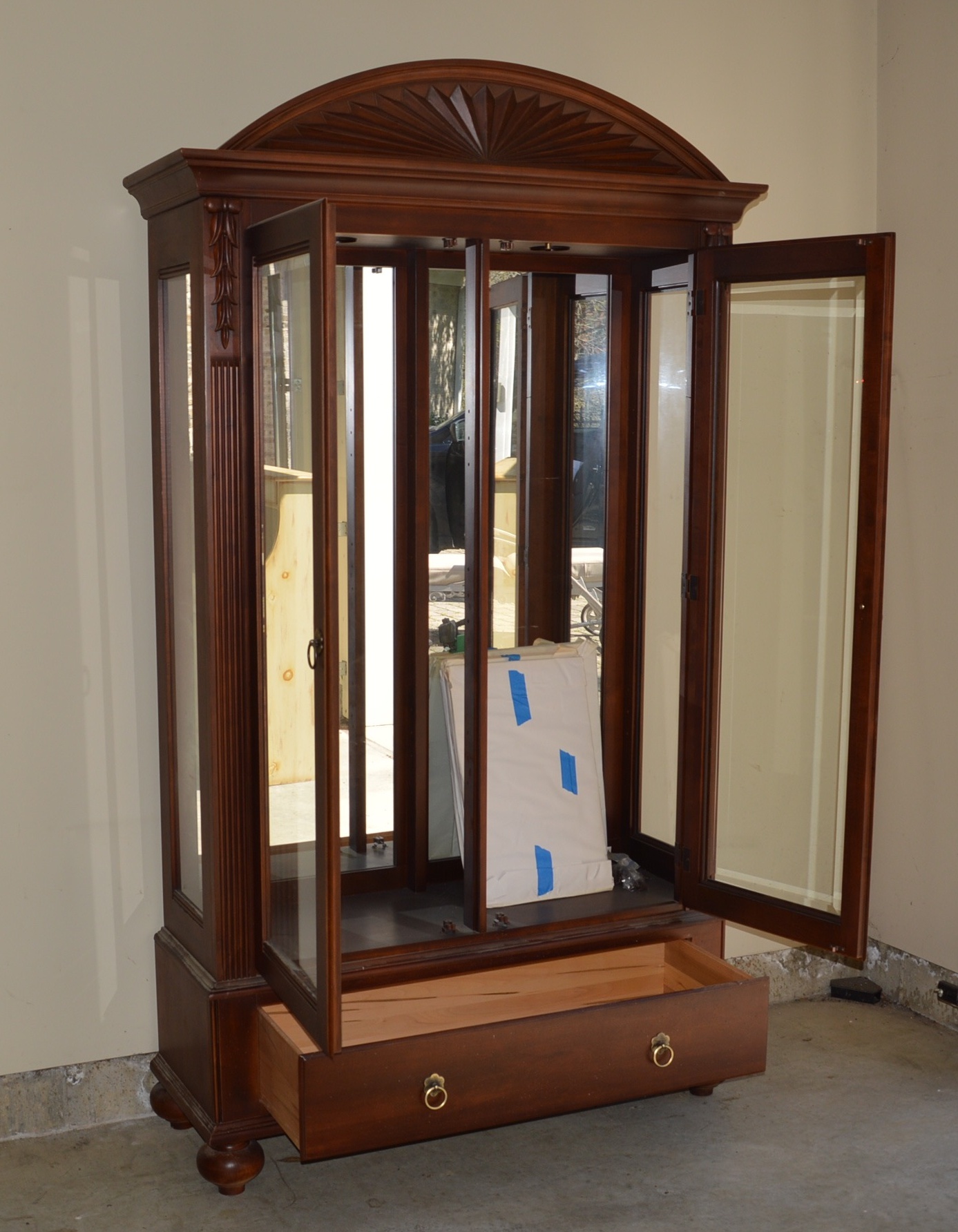 Ethan Allen "British Classics" Mirrored and Lighted Curio ...