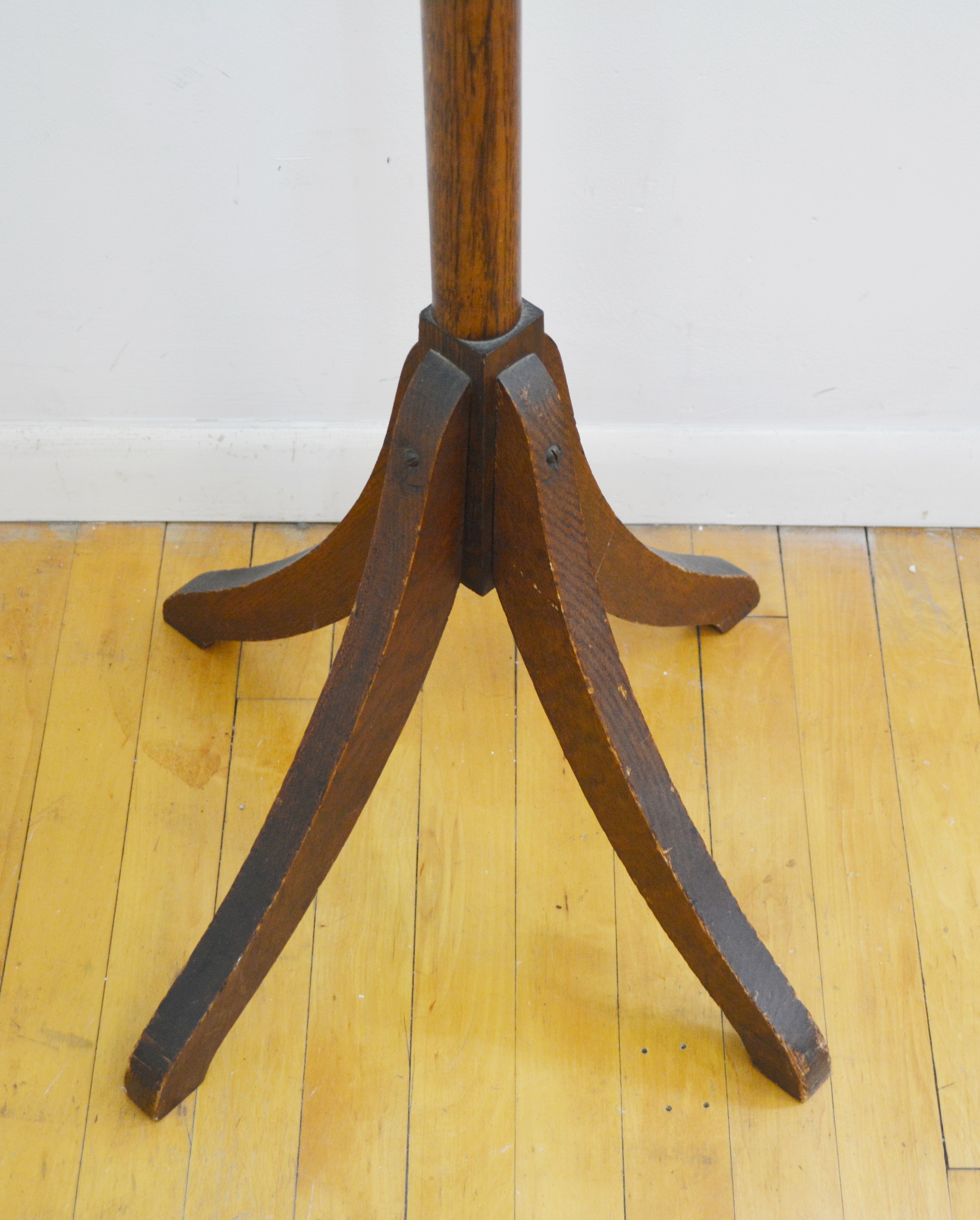 Vintage Oak Wood Coat Tree EBTH