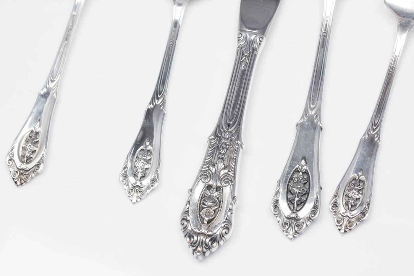 Wallace Sterling Silver Rose Point Flatware EBTH wallace-sterling-silver-rose-point-flatware-ebth