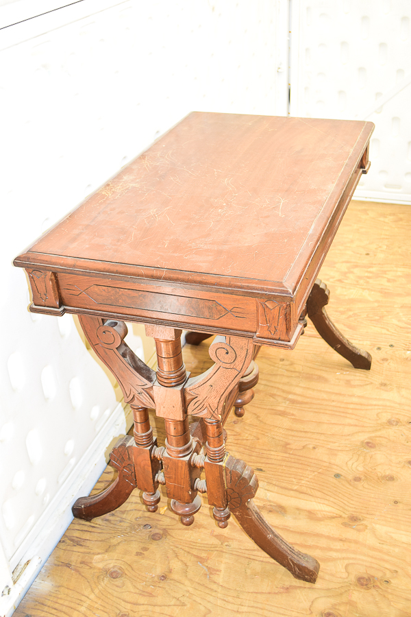 Victorian Style Entry Table EBTH