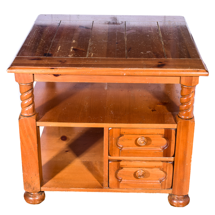 Broyhill Side Table With Turning Details EBTH