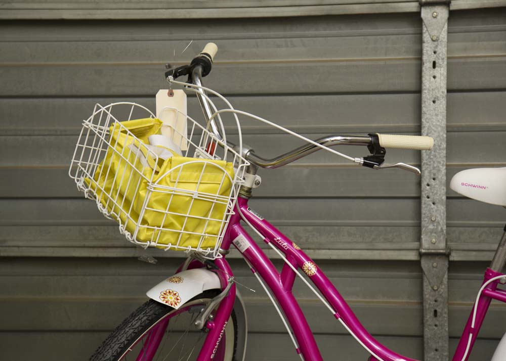 schwinn lulu women's cruiser bike