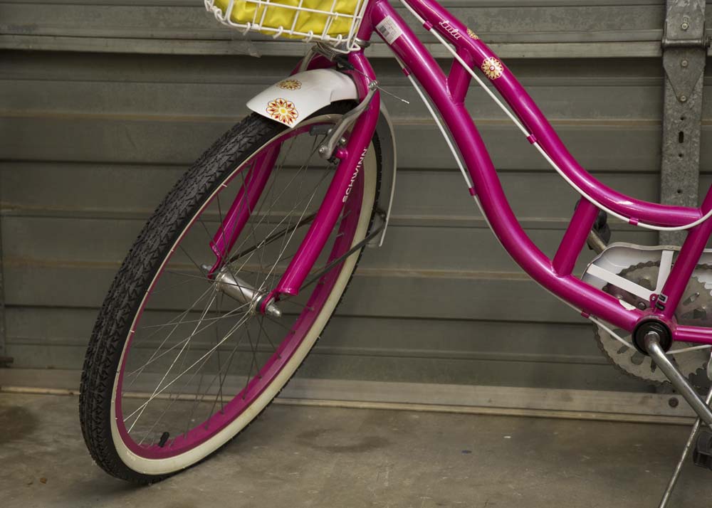 schwinn lulu beach cruiser