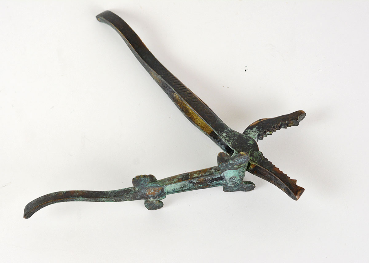 Vintage Cast Iron Alligator Nutcracker EBTH