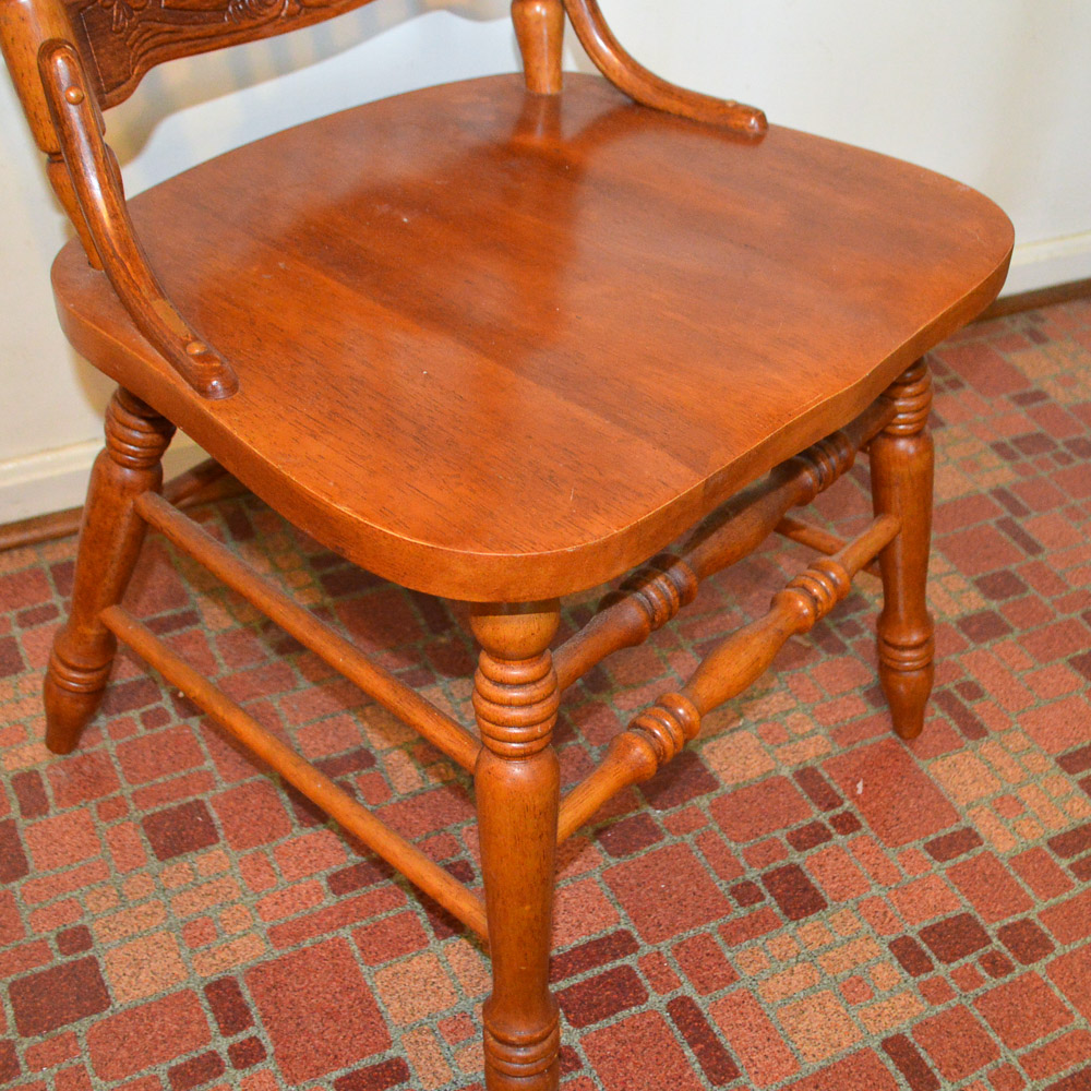 Contemporary Oak Dining Table and Six Pressed Back Chairs EBTH