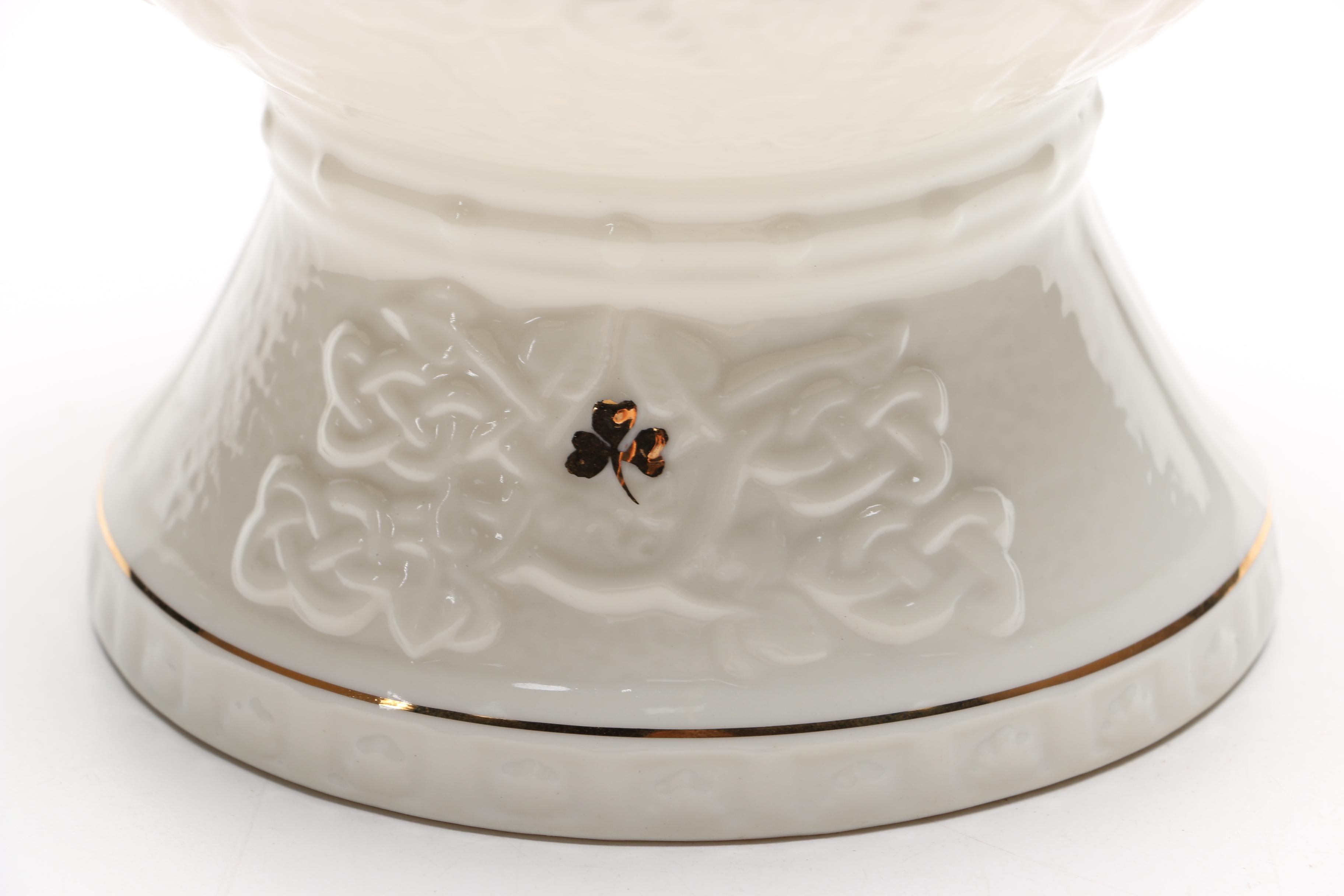 Circa 2007 Belleek "Songbird" Porcelain Vase EBTH