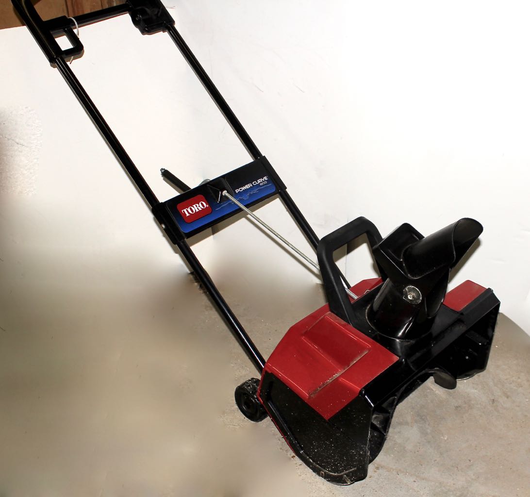 Compact Toro Power Curve 1800 Snow Blower EBTH